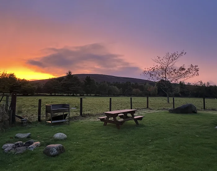 Greenan Accommodation Sunset Picnic Table